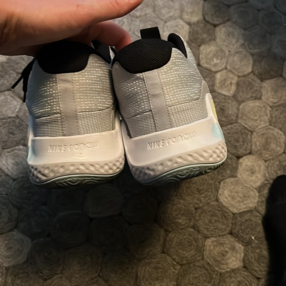 KD Trey 5 X 'Wolf Grey Barely Volt' Nike. Mens size 13. Like new, great cond. - Picture 7 of 8